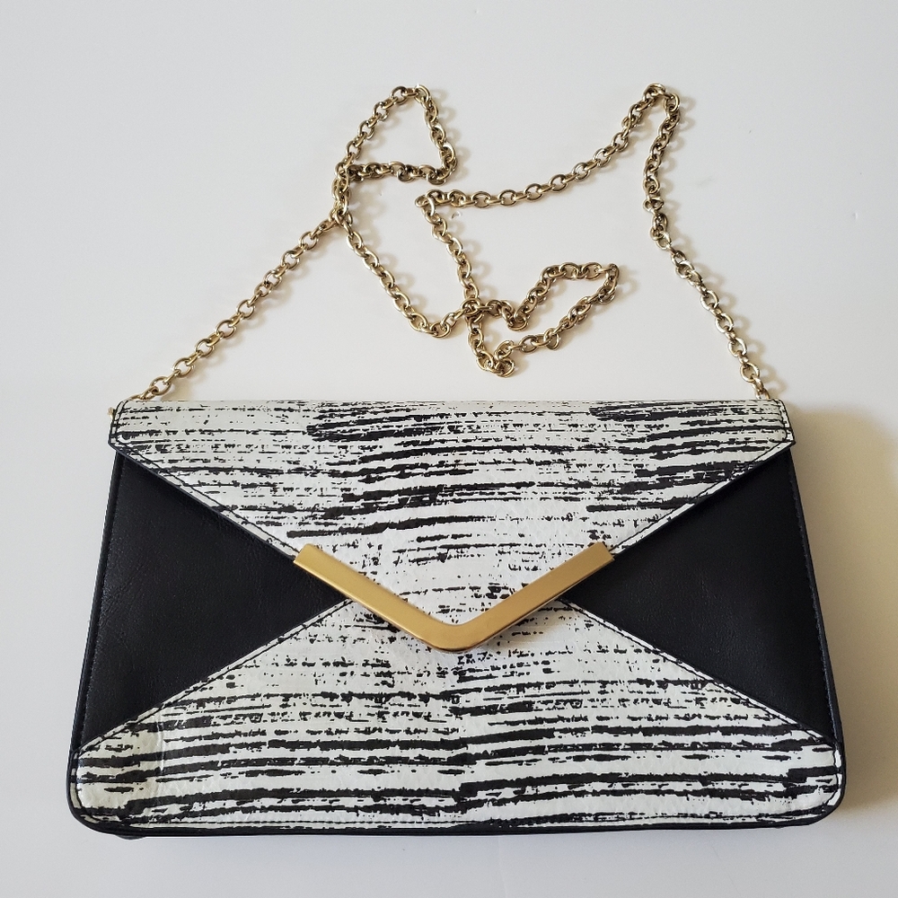 NEW Aldo Black & White Clutch